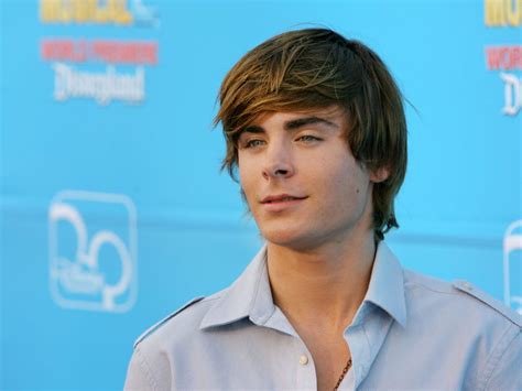 did zac efron sing in high school musical did he also play the guitar?